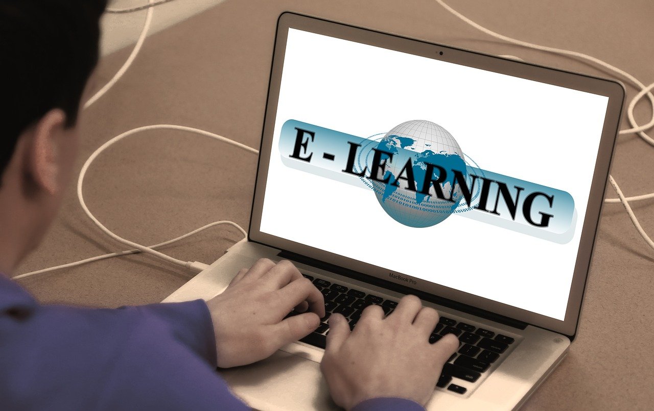 5 Advantages Of Online Learning: Education Without Leaving Home