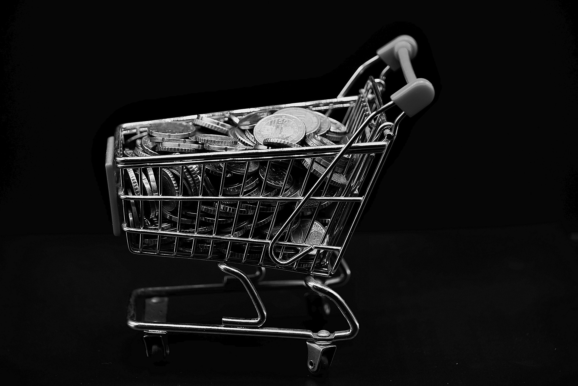 How to save money: 11 Super simple money saving tips