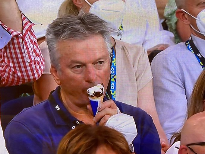 Steve Waugh’s Australian Open moment gets Twitter chirping, here’s how fans react – WATCH